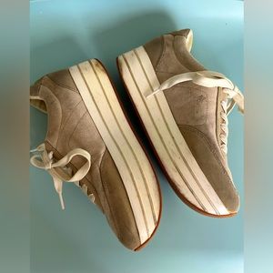 ZARA BASIC COLLECTION. Nude suede. 9. Good condition. See pictures.